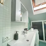 Loris Apartment *